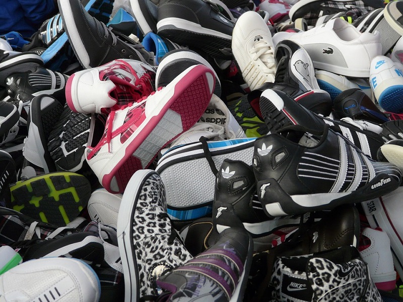 sneakers 73931 960 720